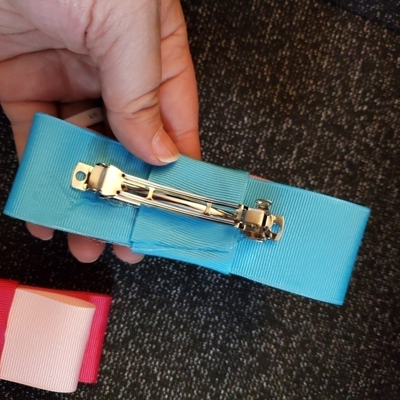 "K" Monogram Hairbows - Picture 3 of 6